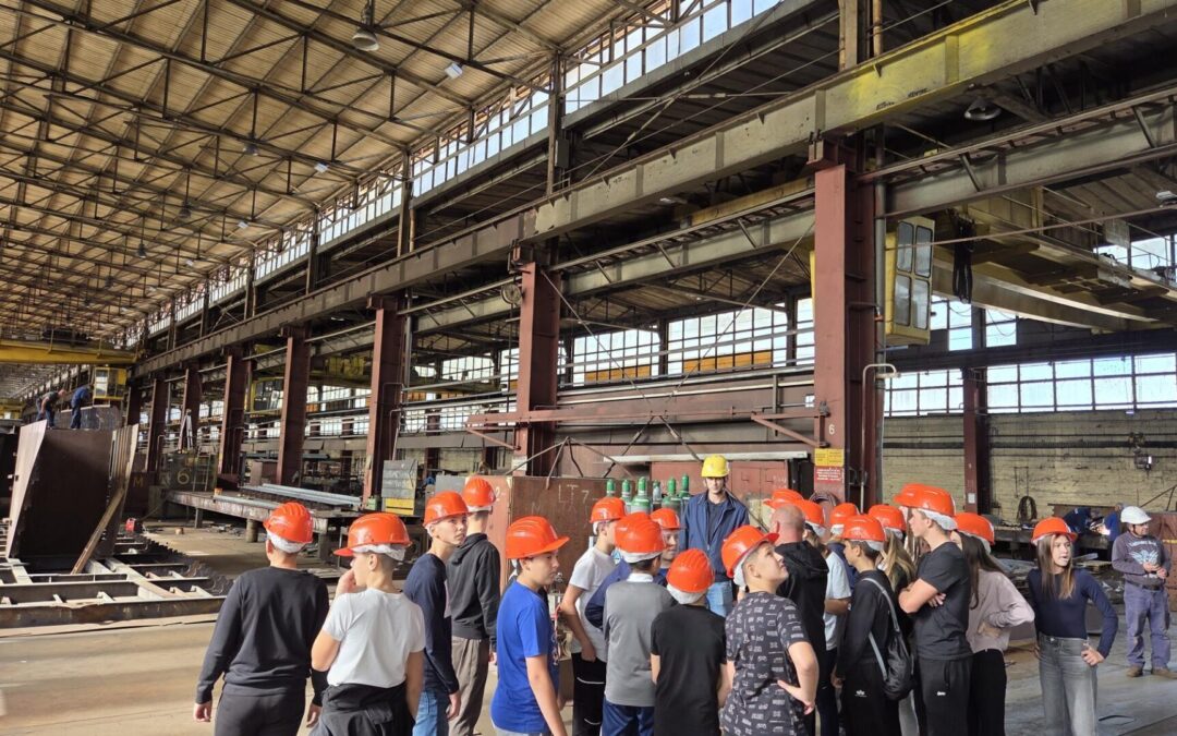 Izvanučionička nastava učenika sedmih razreda – posjet poduzeću Radež d.d.